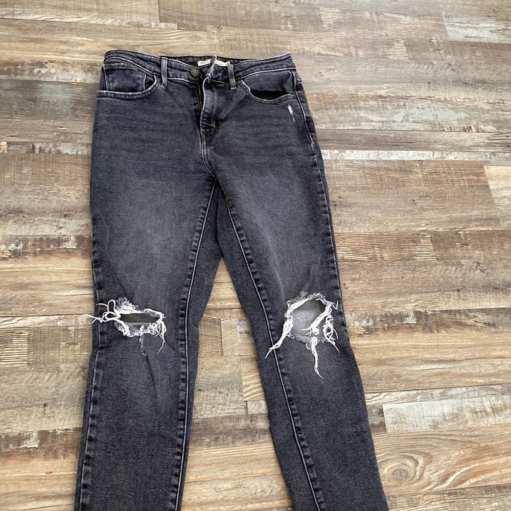 Levi Strauss jeans, size 28
